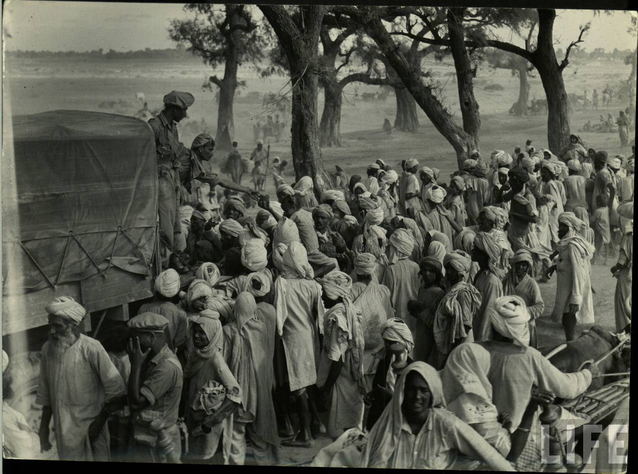 Archival photograph of families migrating during the 1947 Partition of India